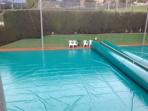 lona para pistas de tenis y protegerlas de las lluvias